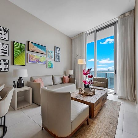 Wake Up To The Sound Of Waves In A Stylish Condo In A Luxury Resort Χόλιγουντ Εξωτερικό φωτογραφία