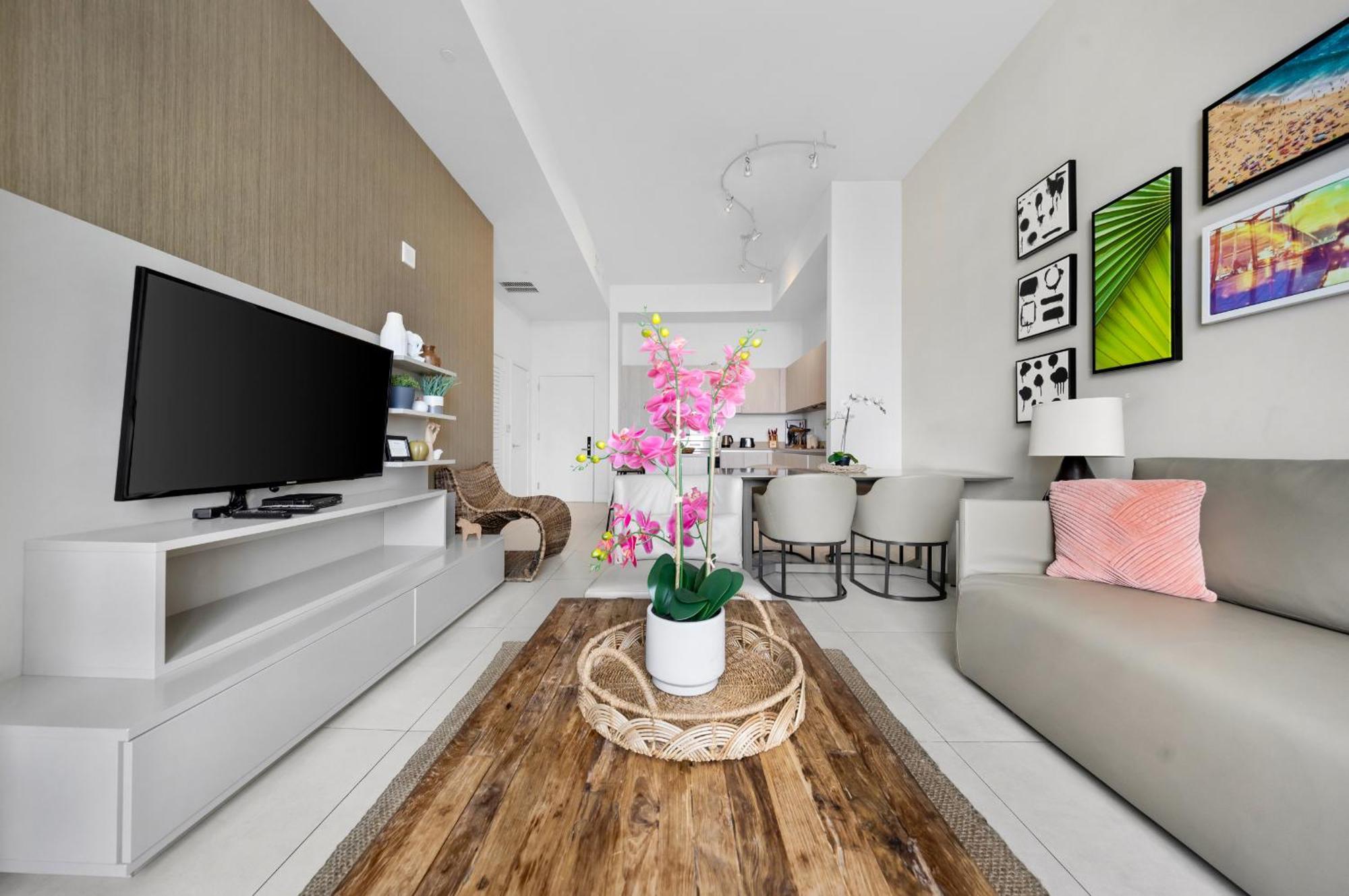 Wake Up To The Sound Of Waves In A Stylish Condo In A Luxury Resort Χόλιγουντ Εξωτερικό φωτογραφία