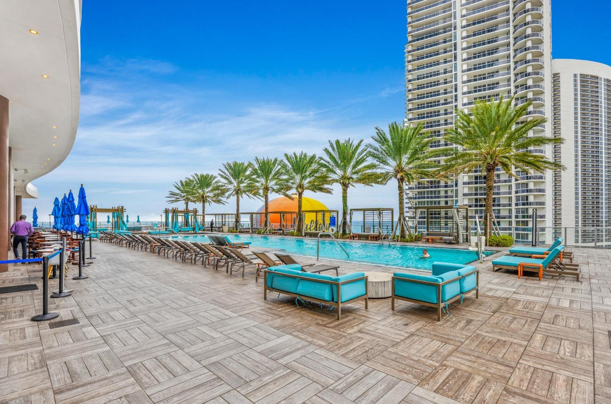 Wake Up To The Sound Of Waves In A Stylish Condo In A Luxury Resort Χόλιγουντ Εξωτερικό φωτογραφία