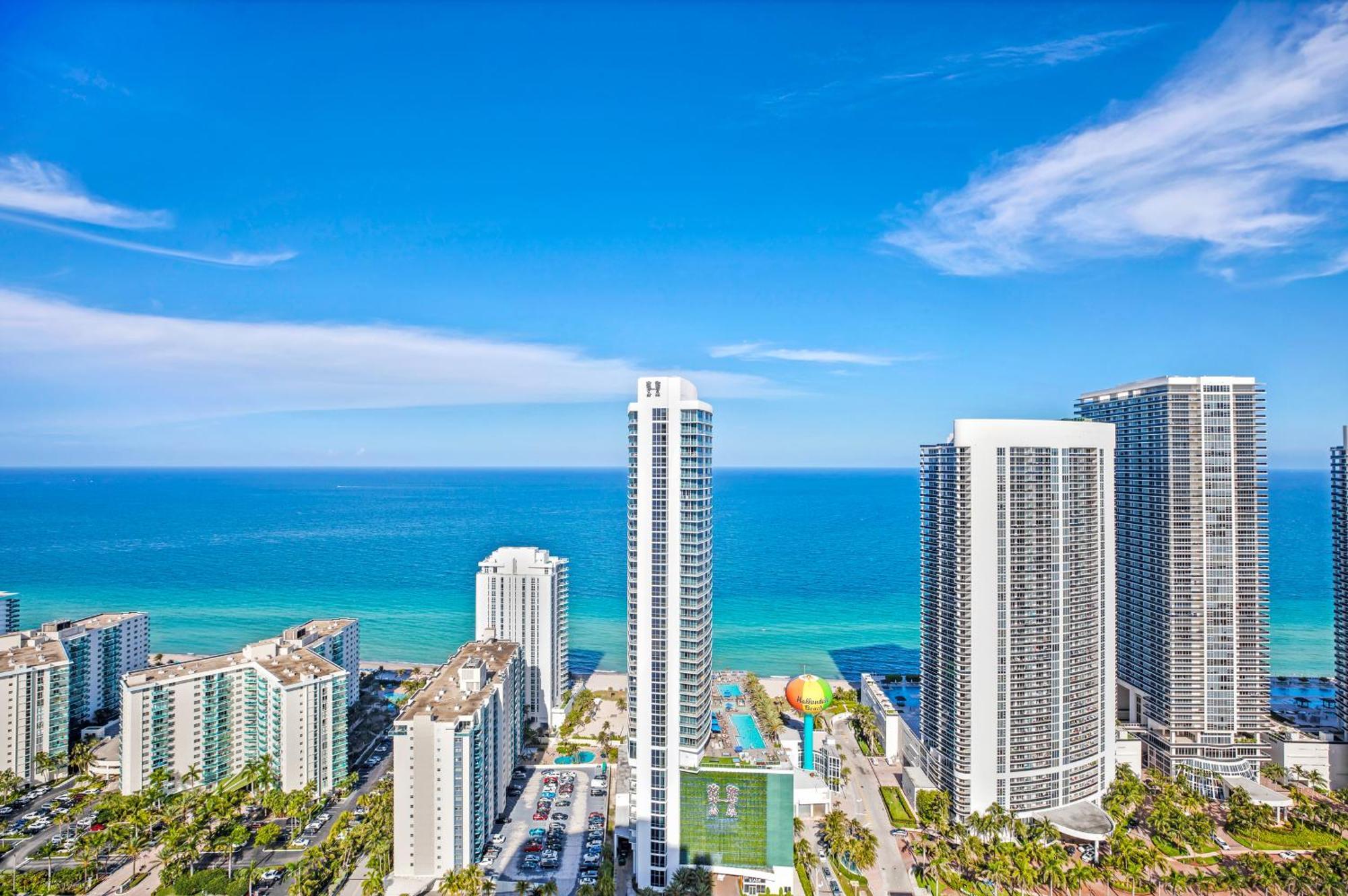 Wake Up To The Sound Of Waves In A Stylish Condo In A Luxury Resort Χόλιγουντ Εξωτερικό φωτογραφία