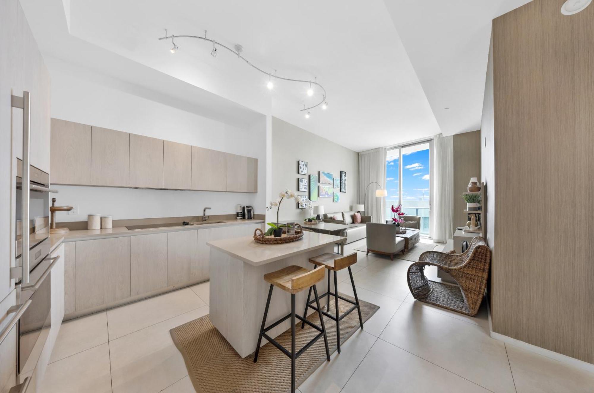 Wake Up To The Sound Of Waves In A Stylish Condo In A Luxury Resort Χόλιγουντ Εξωτερικό φωτογραφία