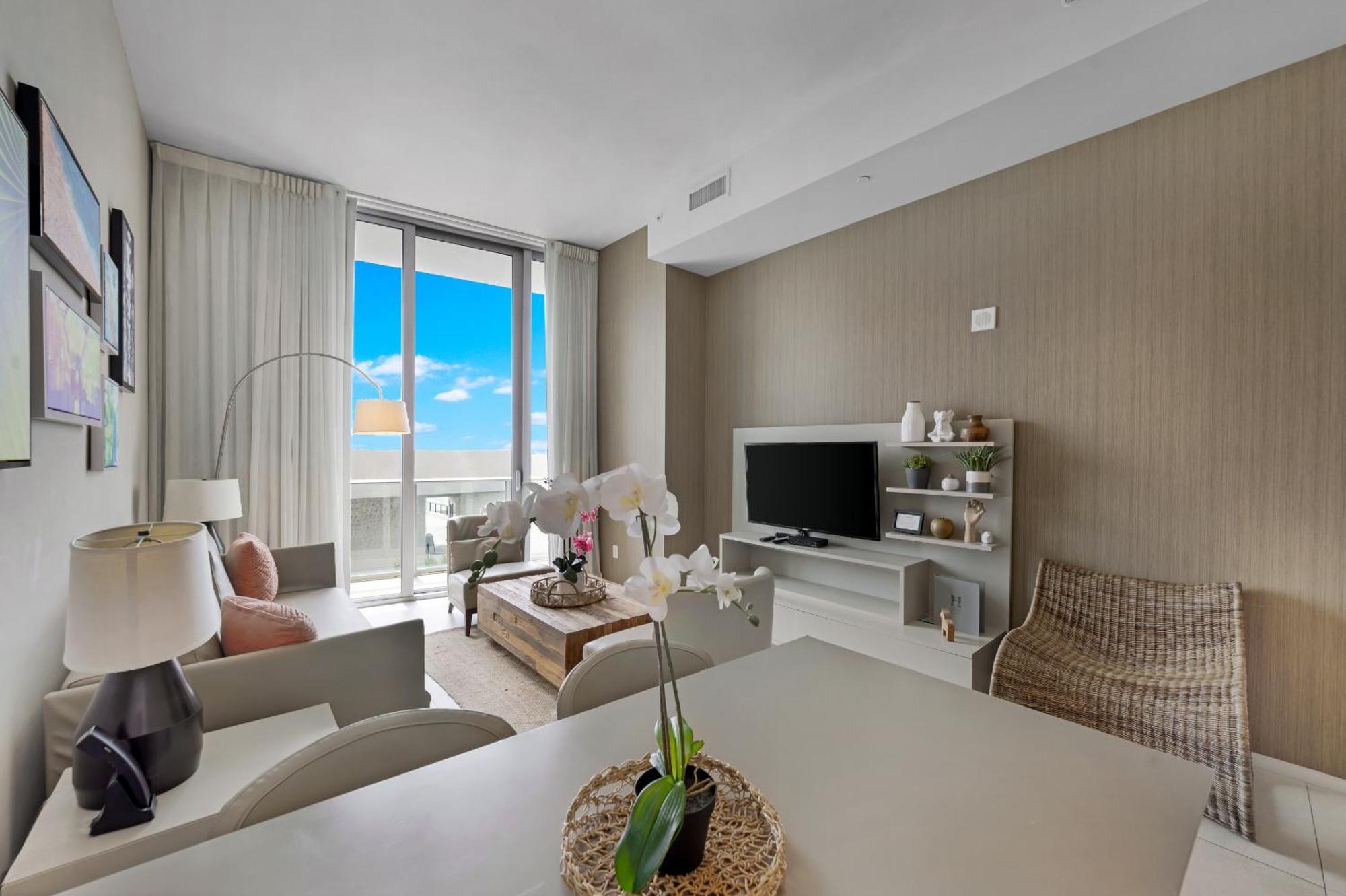Wake Up To The Sound Of Waves In A Stylish Condo In A Luxury Resort Χόλιγουντ Εξωτερικό φωτογραφία