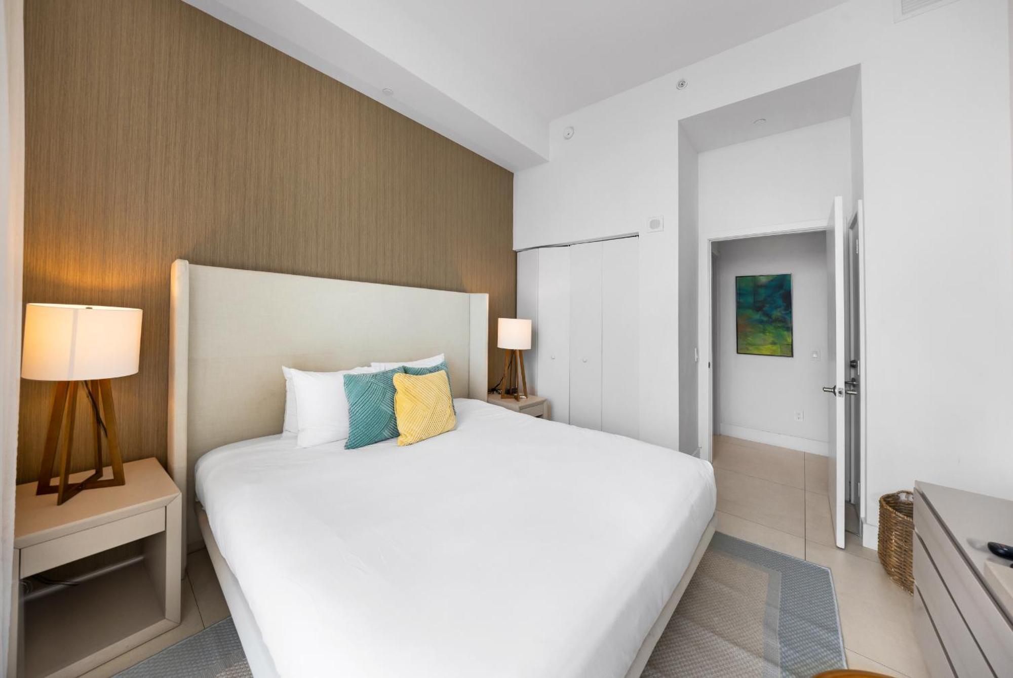Wake Up To The Sound Of Waves In A Stylish Condo In A Luxury Resort Χόλιγουντ Εξωτερικό φωτογραφία