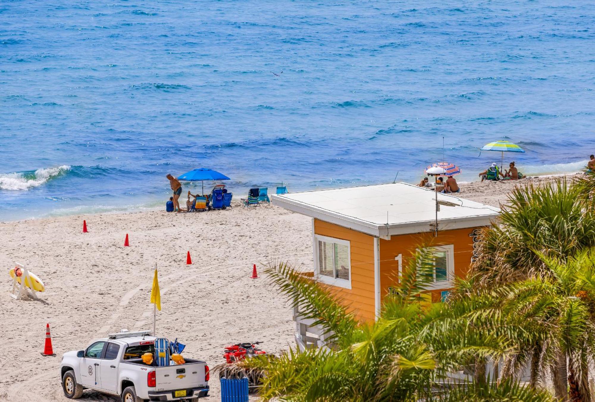 Wake Up To The Sound Of Waves In A Stylish Condo In A Luxury Resort Χόλιγουντ Εξωτερικό φωτογραφία