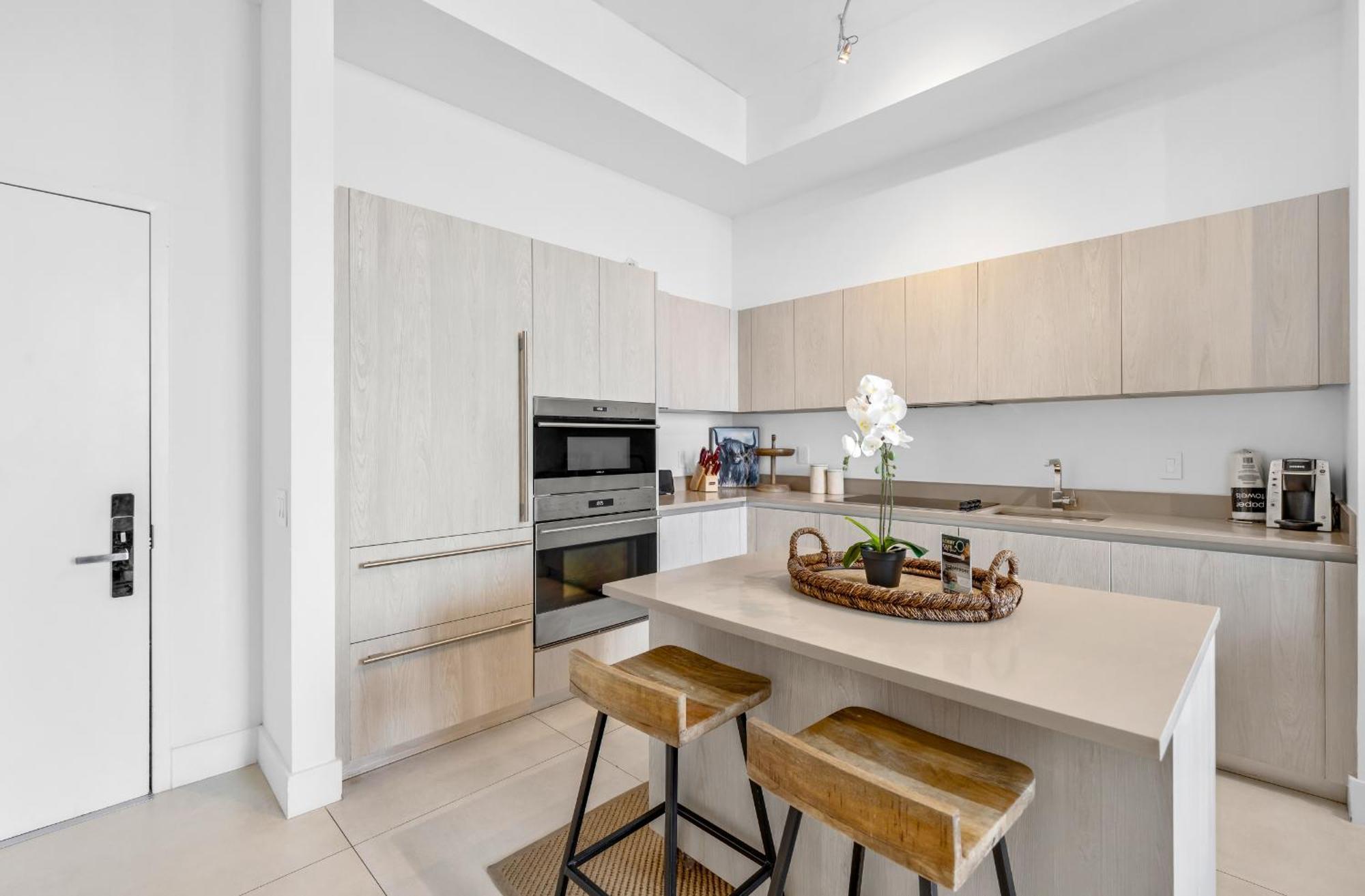Wake Up To The Sound Of Waves In A Stylish Condo In A Luxury Resort Χόλιγουντ Εξωτερικό φωτογραφία