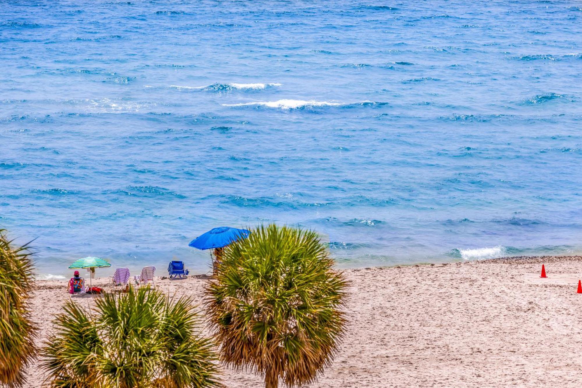 Wake Up To The Sound Of Waves In A Stylish Condo In A Luxury Resort Χόλιγουντ Εξωτερικό φωτογραφία